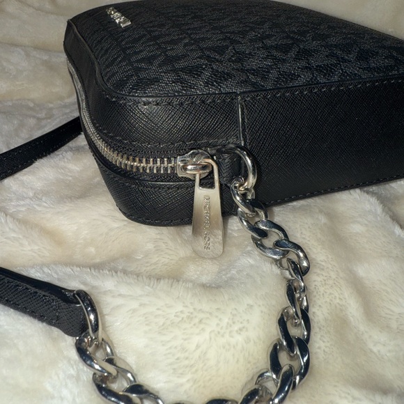 Michael Kors Gray and Black Crossbody Bag with chain strap, like new - Picture 8 of 10
